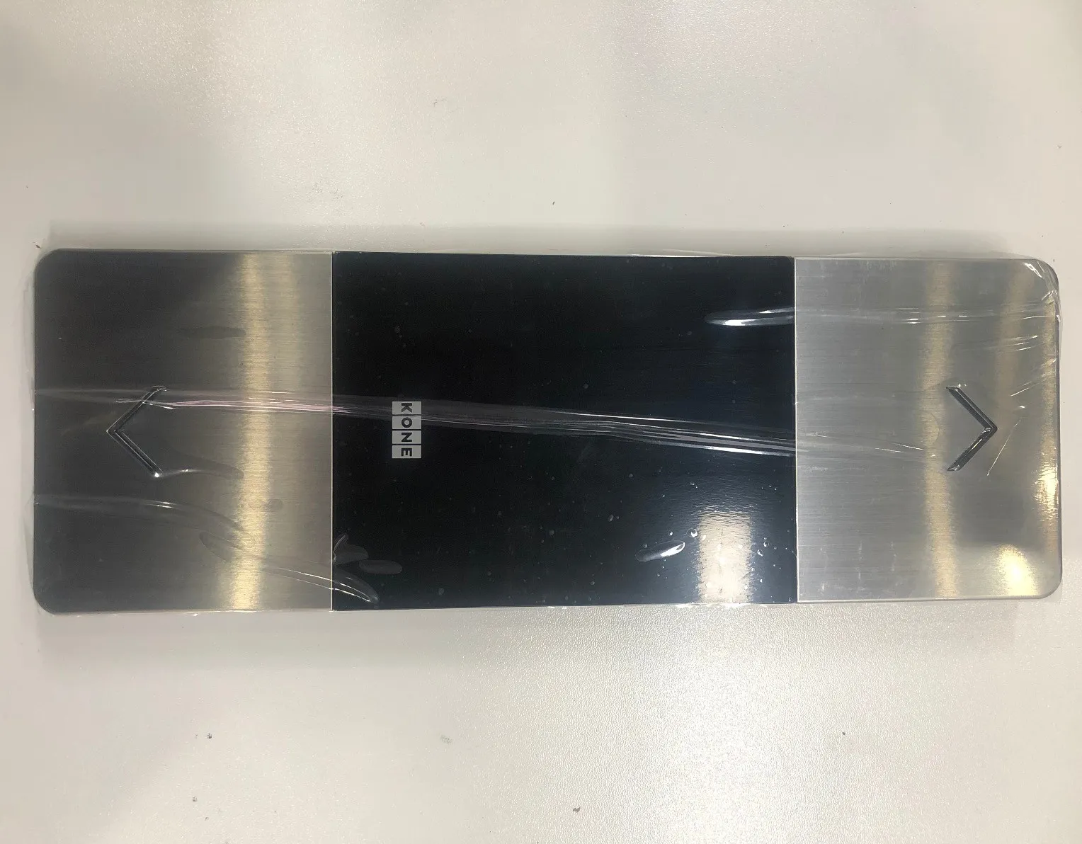 Пост вызывной (панель вызова) KONE LCI DUPLEX с LCD индикатором и кнопками ВВЕРХ и ВНИЗ KM51010332V007 KONE